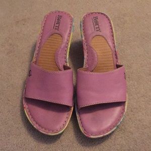 Born Women’s Slides